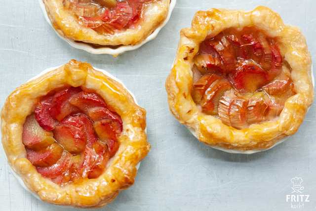 Rhabarberkuchen mit TK Teig