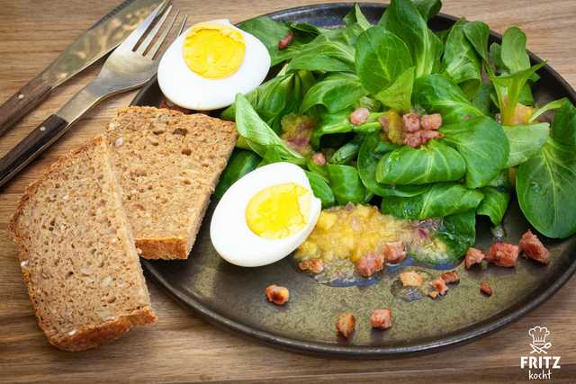 Feldsalat mit Kartoffelsoße
