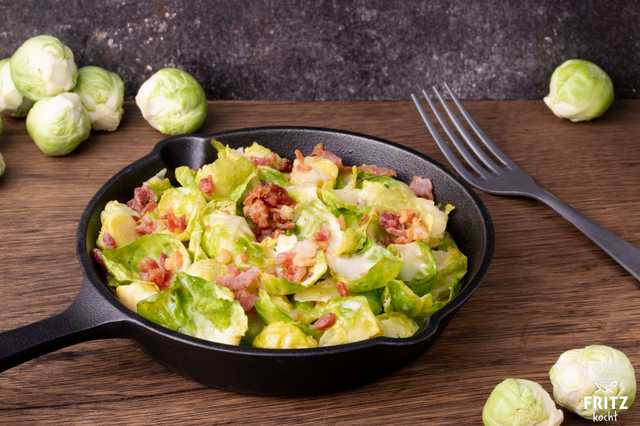 Rosenkohlblätter mit Speck